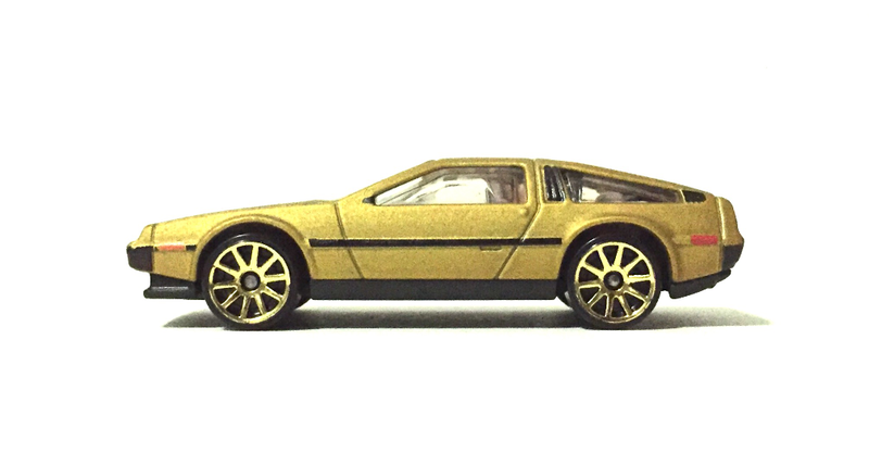 Illustration for article titled A gold DeLorean...